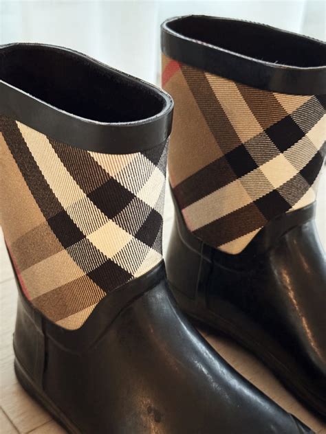 burberry ranmoor boots|Burberry check back boots.